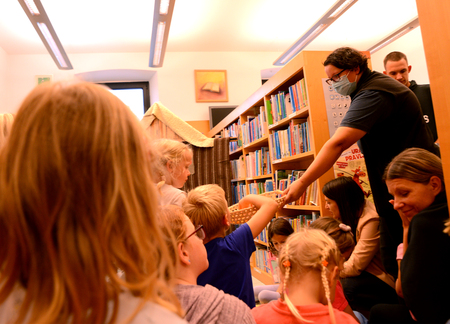 Pravljično popoldne 2025 (foto T. Kosec)